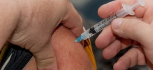 Lire la suite à propos de l’article Premières vaccinations contre la COVID aujourd’hui en Dordogne
