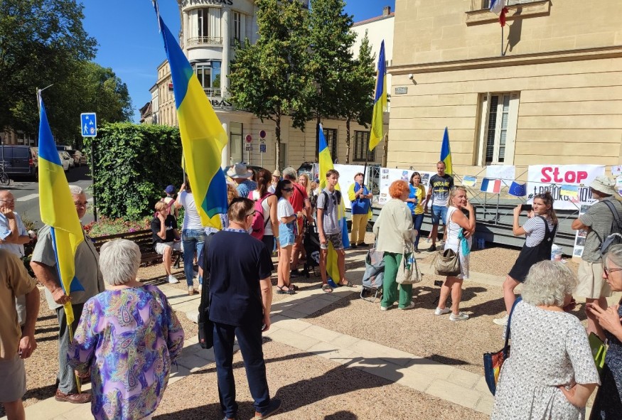 You are currently viewing A Bergerac, le suppléant du député RN perturbe le rassemblement ukrainien