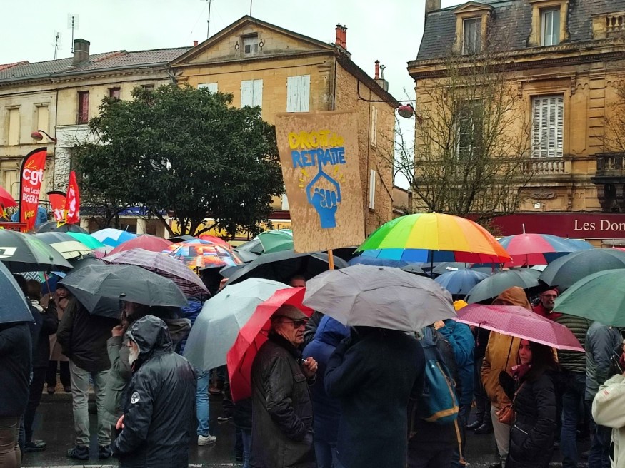 You are currently viewing Au moins 12.000 personnes en Dordogne contre la réforme des retraites