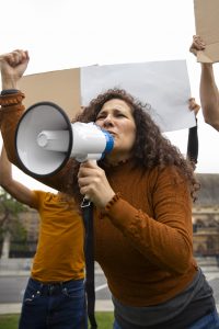 Lire la suite à propos de l’article A Périgueux, un appel à une grève féministe à l’occasion de la journée internationale des droits des femmes.