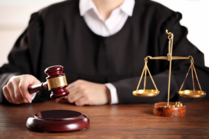 Bergerac : une course-poursuite à 140 km/h se termine en crash, deux hommes jugés aujourd’hui